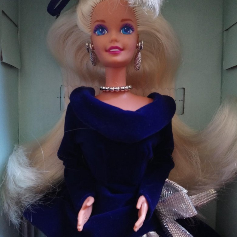 Barbie avon winter velvet 1995. Very velvet barbie 1998. кукла барби эйвон velvet. барби винтер вельвет. Barbie velvet.