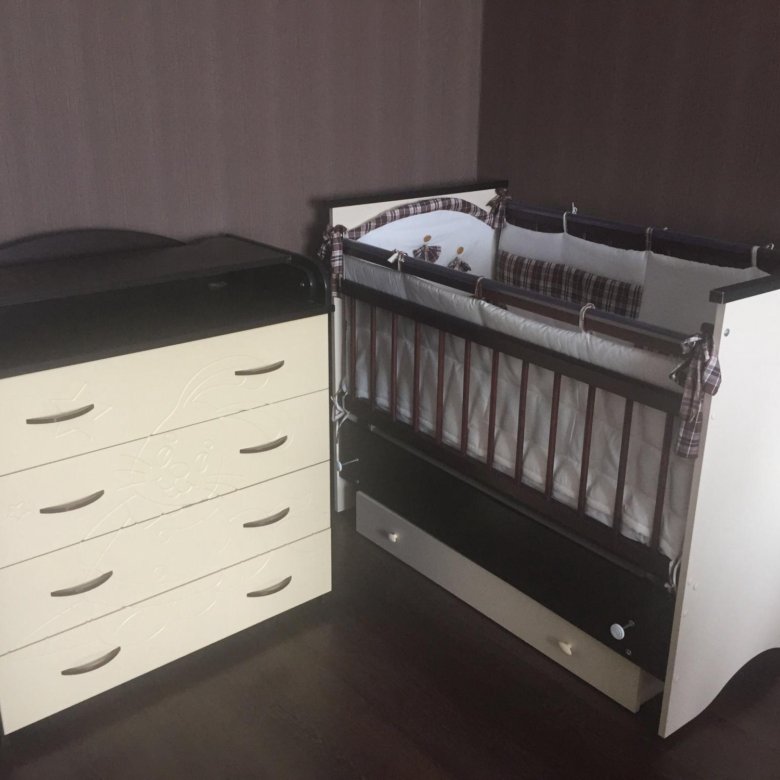 4. детские кроватки для новорожденных на авито. авито кроватка детская б/у. старые детские кровати бу. авито энгельс детская.