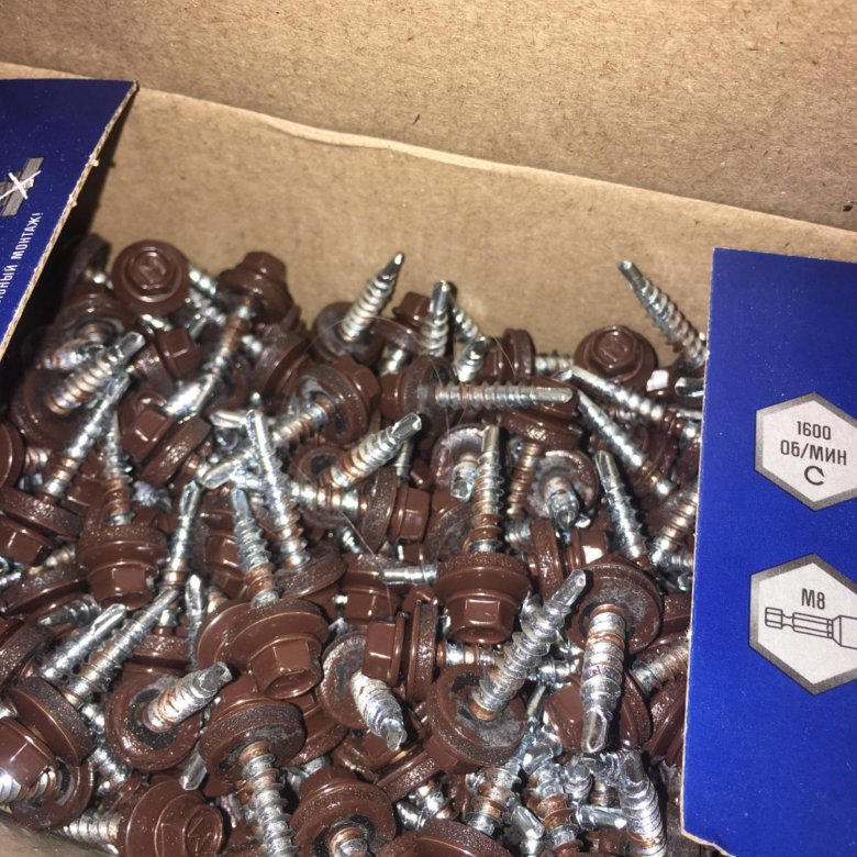 8*29 (ral 6005) темно-зеленый. Упаковка кровельных саморезов. Упаковка кровельных саморезов. Упаковка кровельных саморезов. Саморез кровельный 5,5х19мм ультрамарин.