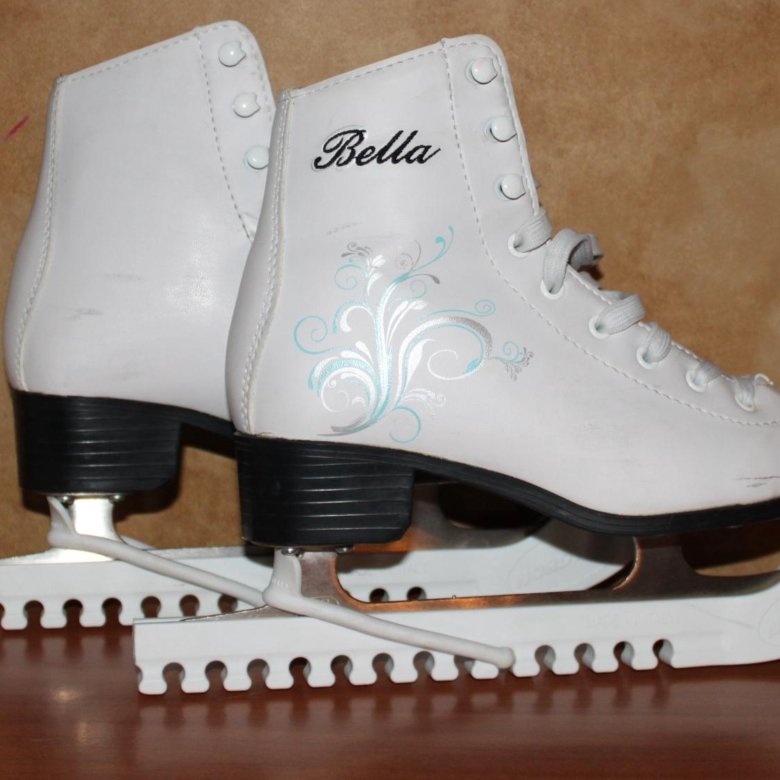 Обычные коньки. Коньки мужские melior хоккейные. Каток у веер мола. Лезвия для коньков. Коньки фигурные larsen.