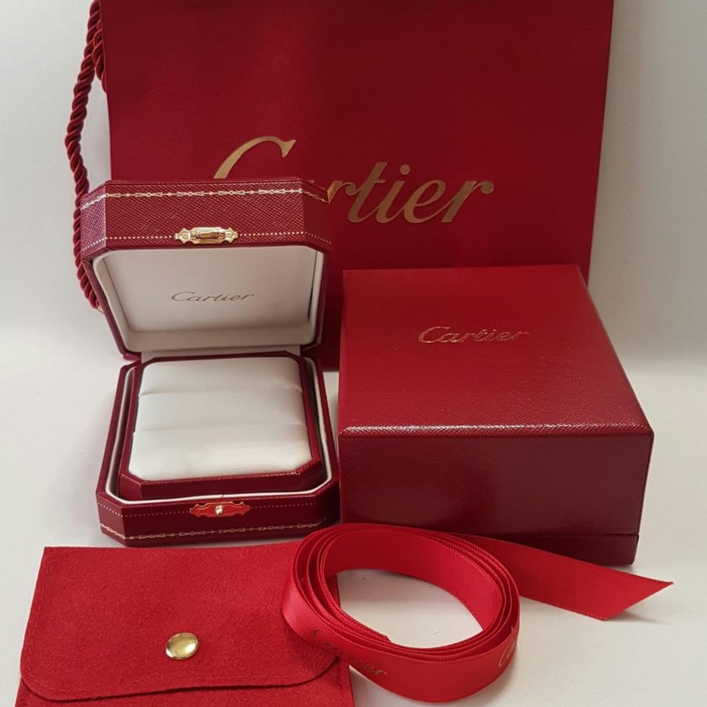 Cartier love коробка. Подарок от картье. Cartier коробка. Cartier коробка для кольца. Cartier коробка.