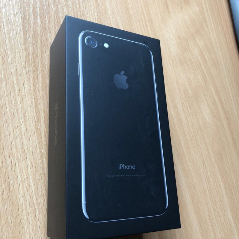 Iphone 7 black onyx. Iphone 7 коробка. Iphone 7 черный коробка. Черный Оникс айфон. Iphone 7 чёрный Оникс коробка.