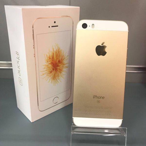 Apple se gold. Iphone 5se Gold. Айфон се 2016. Iphone se Gold. Айфон 5 se.