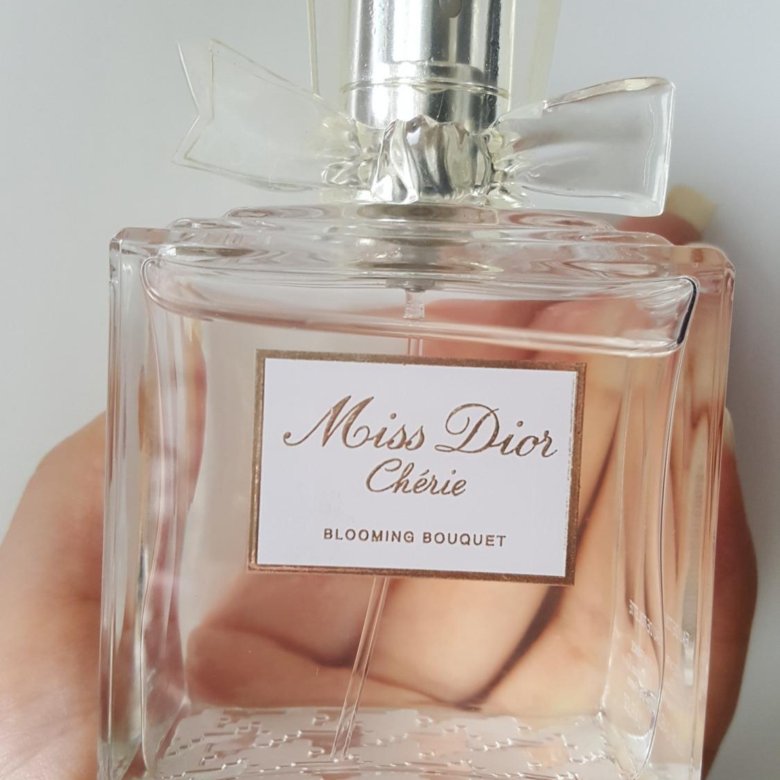 Miss dior cherie blooming bouquet. Dior miss dior cherie blooming bouquet. парфюм мисс дилер чери. мисс диор блуминг тестер. Miss dior cherie blooming bouquet.
