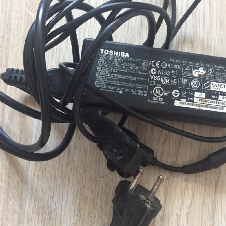 Блок питания Toshiba PA 3468E-1AC3 