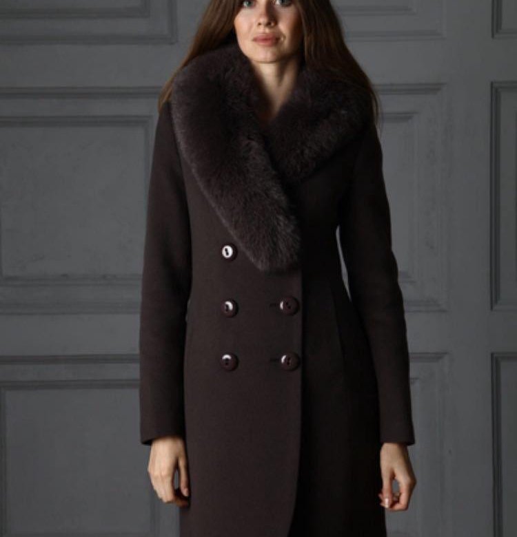 Драповое пальто женское зимнее с мехом большие размеры