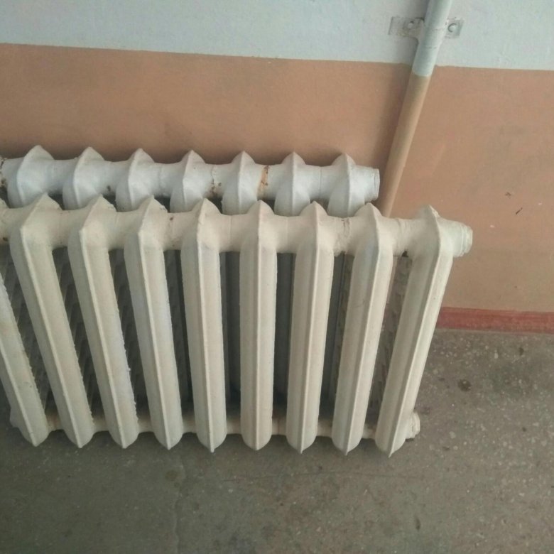 Чугунный радиатор отопления белый. Батареи чугунные б/у. Продать бу батарею. Батареи чугунные б/у. Радиатор чугунный б 3 140.