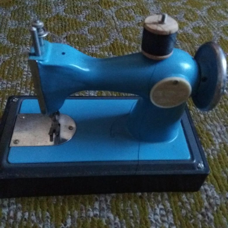 авито детская швейная машинка. ручная швейная машинка детская. детская швейная машинка ссср. игрушечная швейная машинка ссср. детская швейная машинка sartorius.