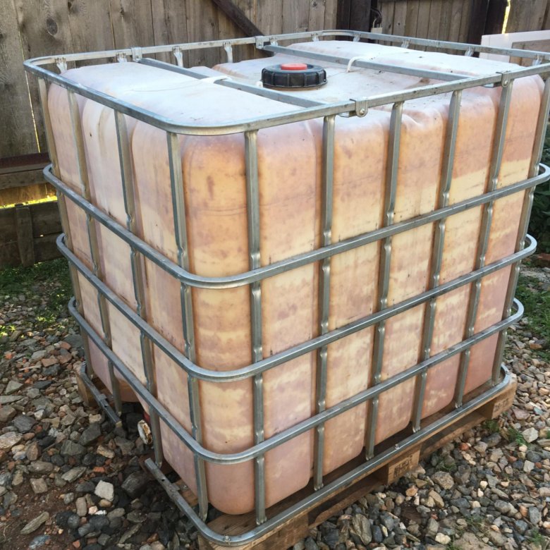 Емкость кубовая бу. Еврокуб 3000. Бак еврокуб 1000 л. Емкость кубовая бу. Установка кубовой емкости на высоту два метра.