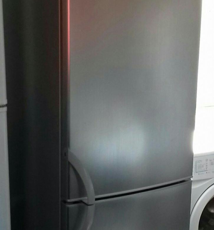 Почему греются стенки холодильника. Haier HRF 500 холодильник. Холодильники Haier 637 сfmv греются боковые стенки. У холодильника горячие боковые стенки. Стенка у холодильника горячая боковая.