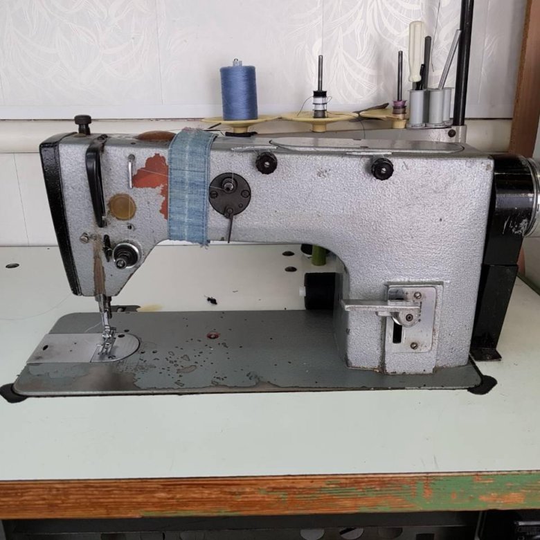 Швейная машинка 1022. Промышленная швейная машина 1022кл.. Промышленная швейная машина Советская 1022. Машина швейная 1022 кл. Швейная машина ПМЗ 1022.