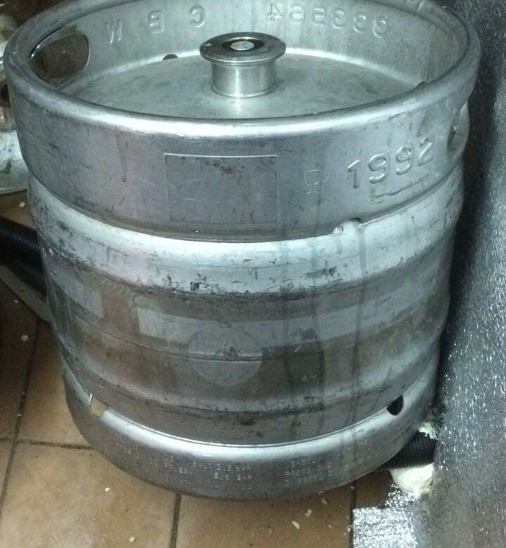 Пивная кега 30лиьрлви. Кеги 30 литровые полиуретан. Как выглядят кеги. Как выглядят кеги. Пивная кега 50 л.