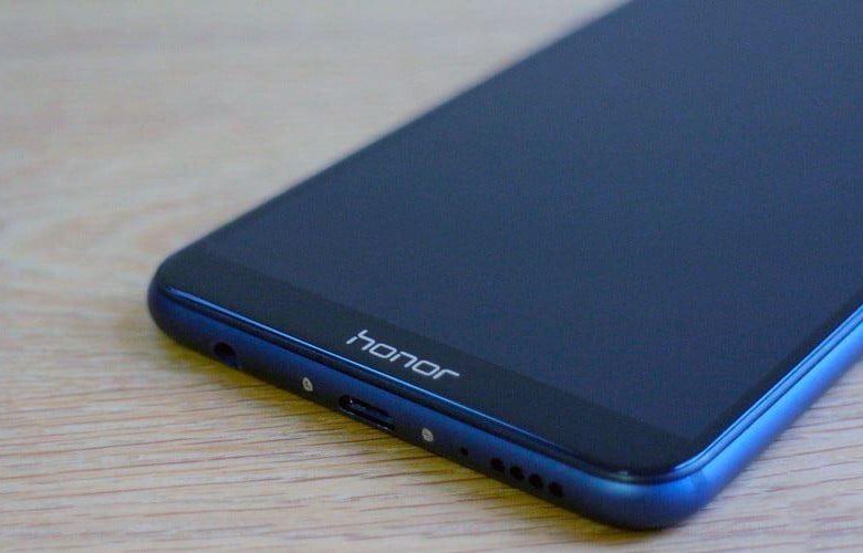 Honor 7c купить. Huawei Honor 7x динамик.