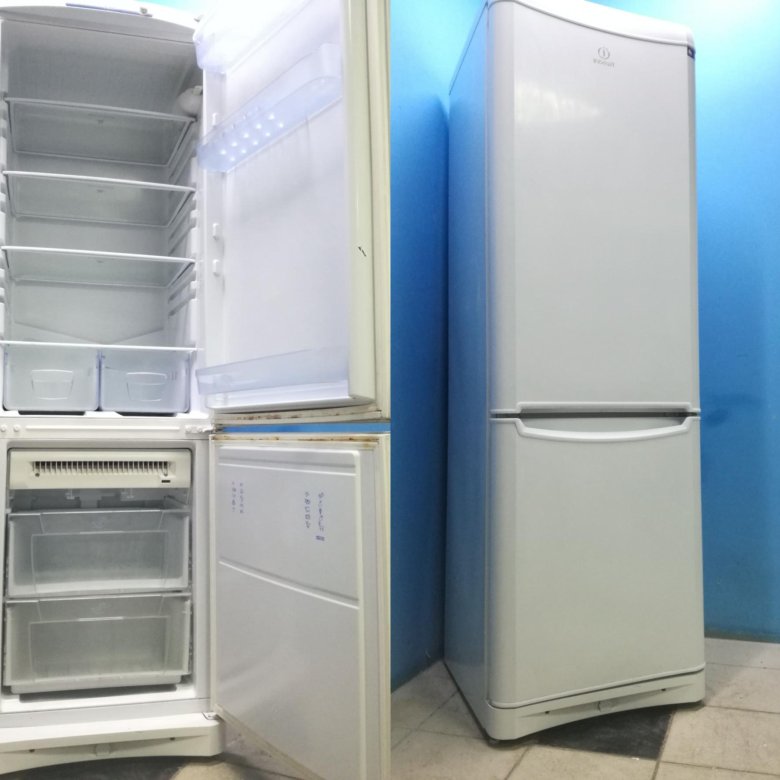 Холодильники двухкамерные ноу фрост днс. Холодильник Индезит no Frost. Холодильник двухдверный с ноу Фрост Индезит. Холодильник Индезит нойфрост.