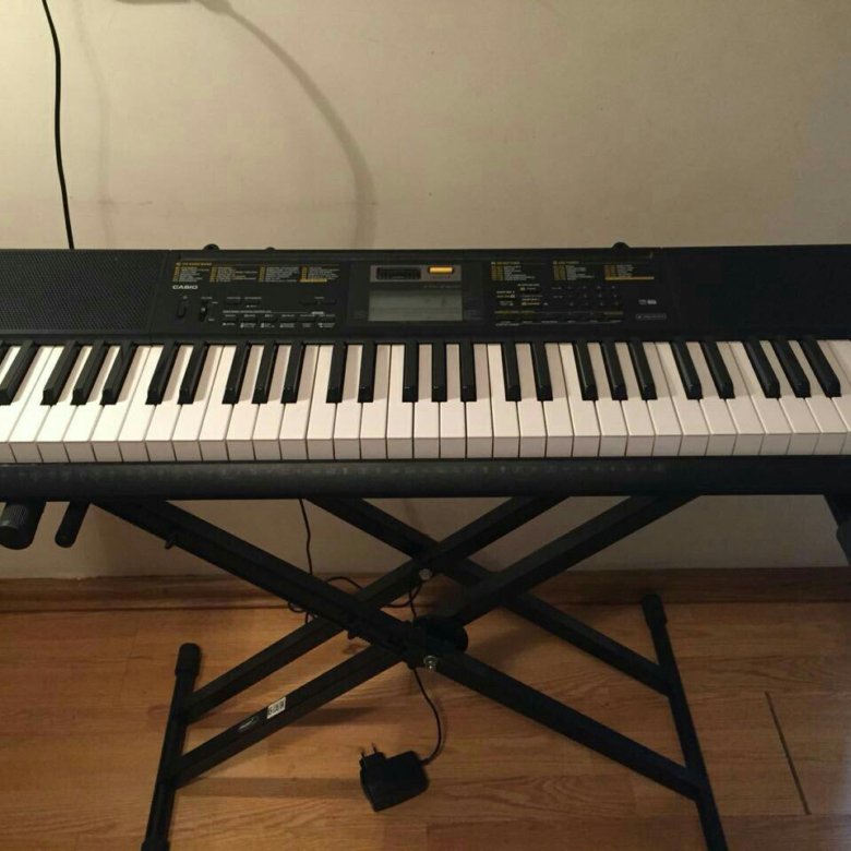 Синтезатор для начинающих. Синтезатор Casio CTK-2400. Синтезатор СТК 2400. СТК 2400 Casio. Синтезатор Casio 2007 CTK 551.