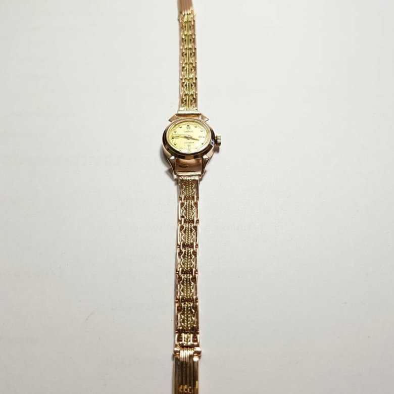 Золотые часы чайка женские цены. Золотые женские часы Чайка кварц 4150. Часы Чайка кварц золотые женские. Золотые часы Чайка 580743. Часы Чайка номер 180805.