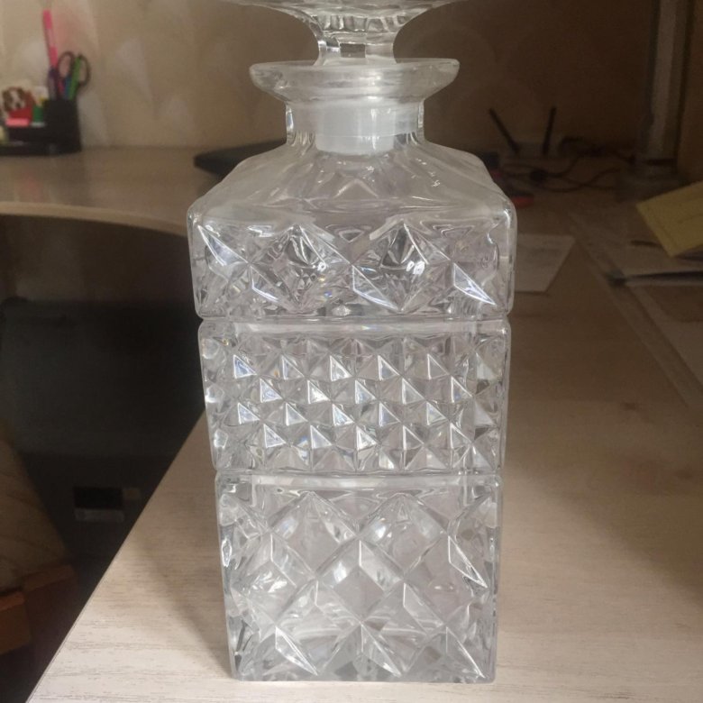 штоф ссср хрусталь. штоф гроздь высокий серый. хрустальный квадратный графин. штоф хрустальный. зелёный хрусталь штофы.