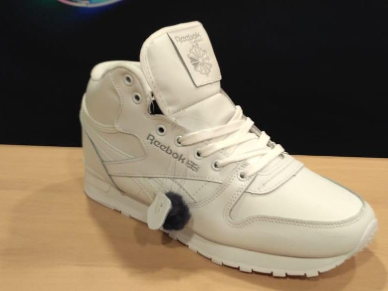Зимние кроссовки мужские белые с мехом. Reebok 41-46. Белые зимние кроссовки рибок мужские. Бежевые зимние кроссовки GD 5518819 GRS. Белые высокие кроссовки мужские зимние рибок