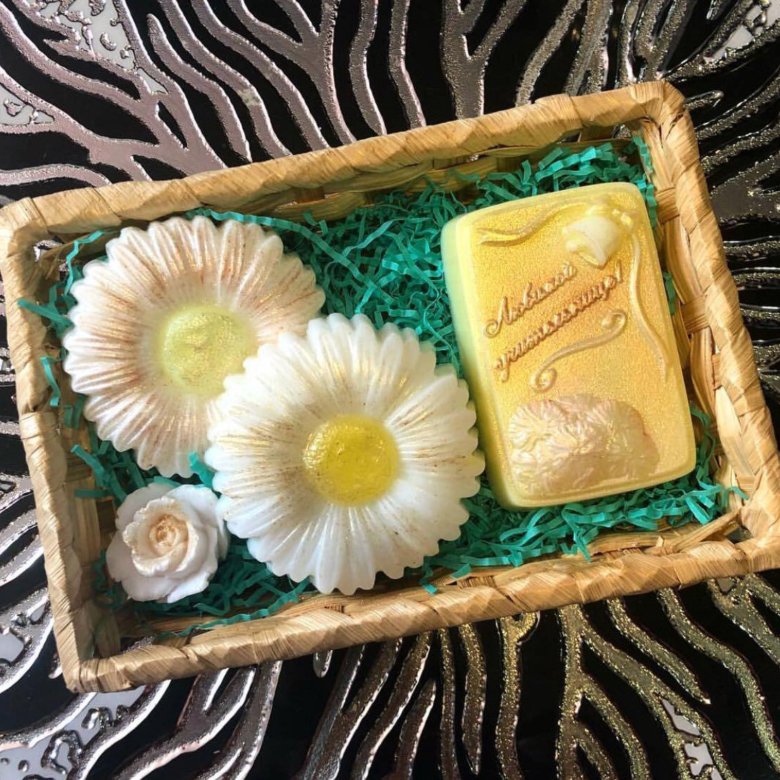 Картинка на мыло с днем учителя, атласных лент