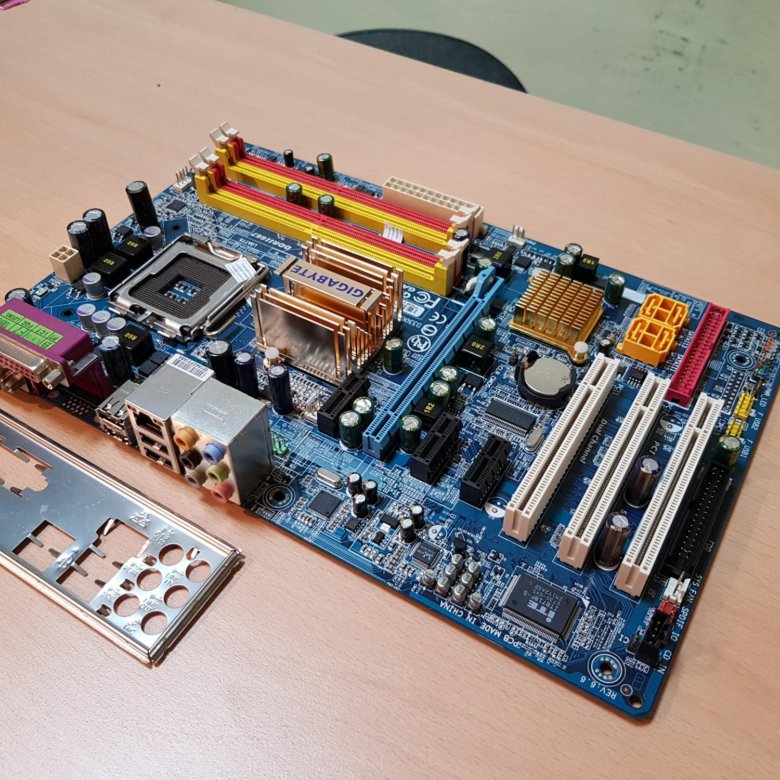 Gigabyte ga 945pl-s3p. материнская плата gigabyte ga-945 pl -s3. материнская плата ga 945p-s3 характеристики. Ga-945p-s3 rev. Gigabyte ga-945p-s3 rev 3.