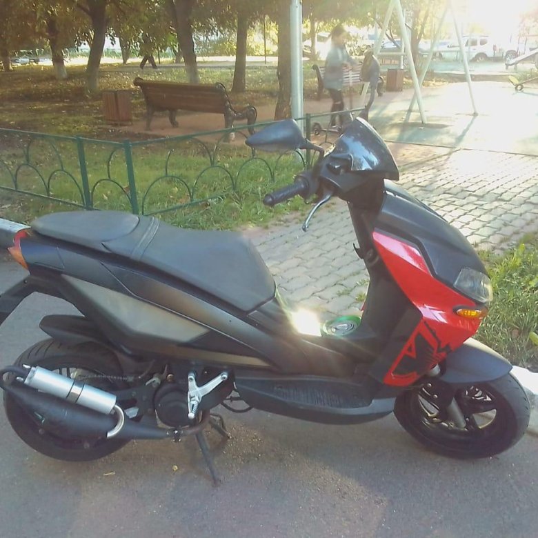 Скутер stels benelli 50. Stels arrow 50. Скутер stels arrow 50 benelli. Скутер benelli arrow. Стелс бенелли 50 арров.