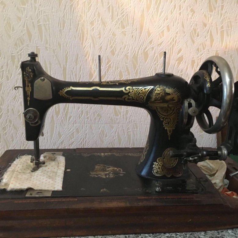 Купить продать швейную машинку. Швейная машинка veritas. Швейная машинка Веритас Старая. Veritas Швейные машины. Швейная машинка Веритас старинная.