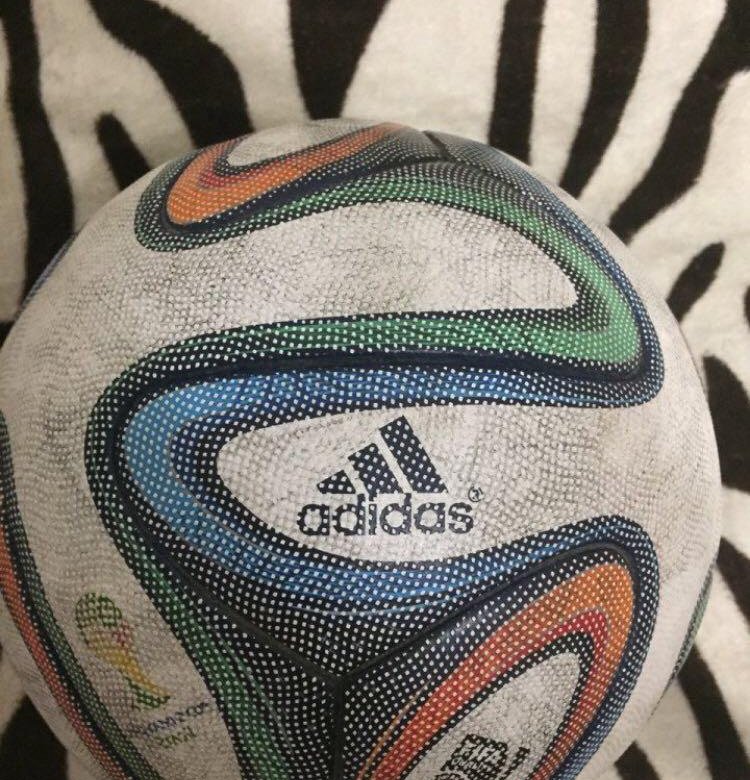 Adidas Brazuca 2014