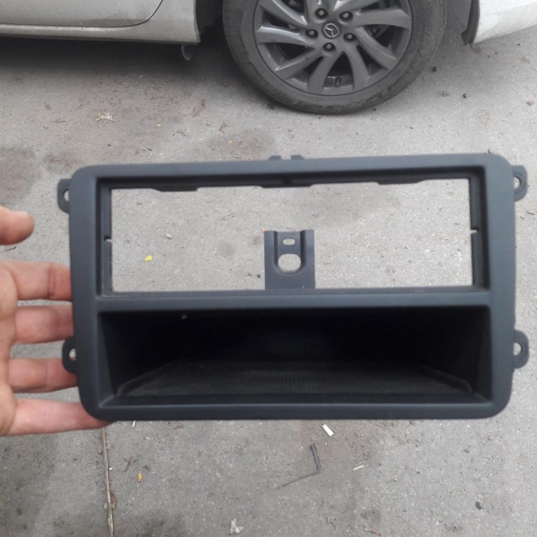 Сабвуфер в уаз 469. Короб для магнитолы в уаз 469. Тойота камри 30 рамка магнитолы. Полочка под магнитофон приора. Консоль ваз 2105-5325212.