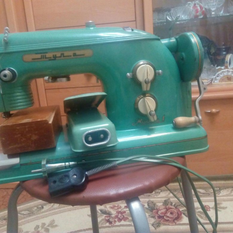 Швейная машинка тула модель. Швейная машина Тула с электроприводом 1959г. Тула 1 швейная машинка. Тула модель 1. Швейная машинка Тула модель 3.