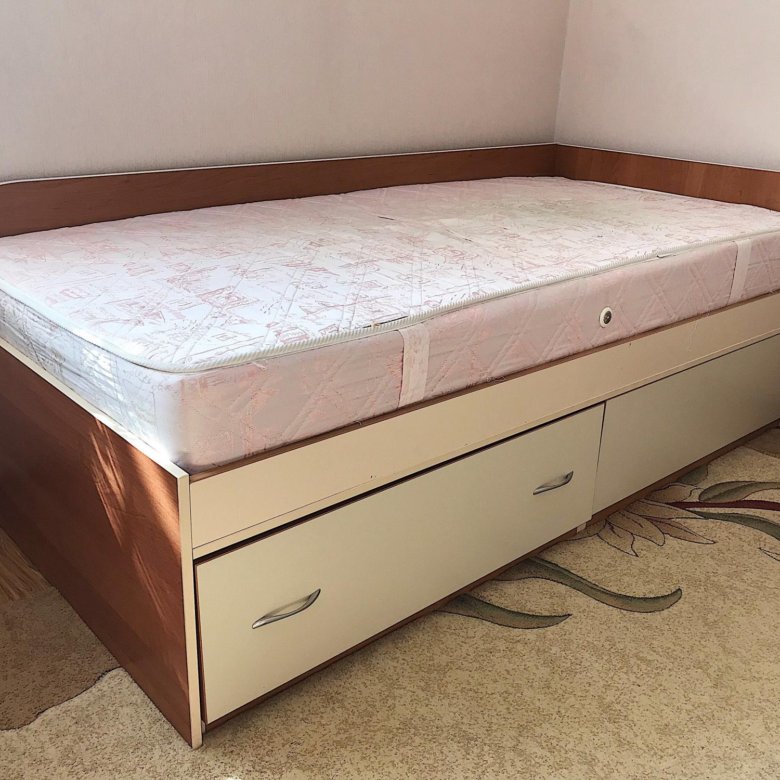 Кровать полуторка с матрасом и ящиками для белья со спинкой
