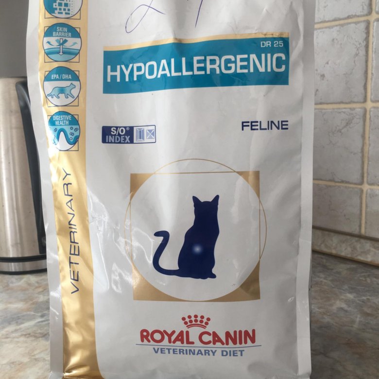 Royal hypoallergenic для кошек. Гипоаллергенный корм для кошек Royal Canin. Корм Роял Канин для кошек Hypoallergenic. Роял Канин Гипоаллердженик для кошек жидкий. Гипоаллергенные корма для кошек Роял Канин.