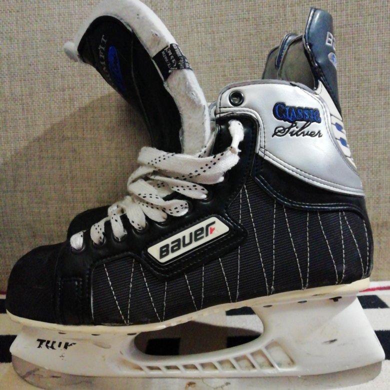 Vintage Skates Bauer Supreme 96