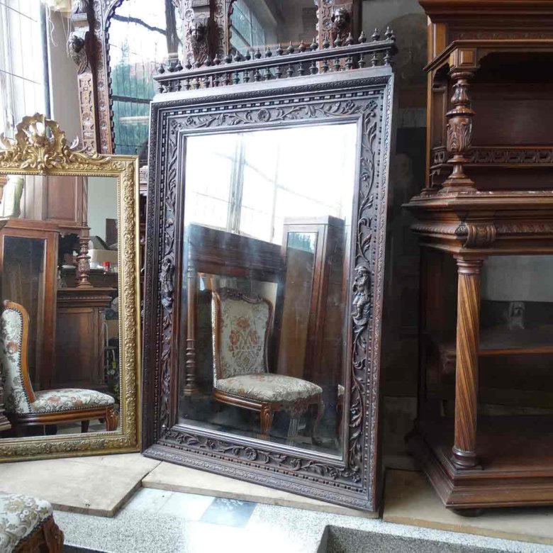 Купить старинное зеркало. Антикварное зеркало. Зеркало раритетное. Антикварное зеркало 19 века. Зеркало старинное высокое.