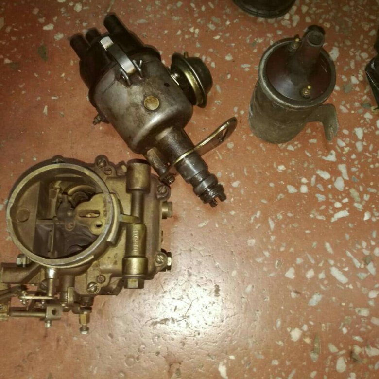 Трамблёр ваз 2107 бесконтактный. Трамблер форд v8. Карбюратор москвич 407. Vg30e трамблер карбюраторного двигателя. Распределитель на карбюратор.