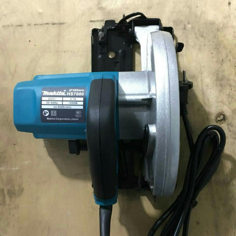 Hs 7000. Макита hs7000. Циркулярная пила Makita hs7000. Макита 7000 дисковая пила.