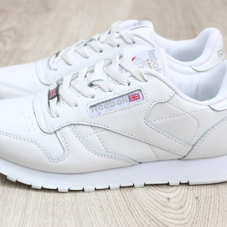 Reebok white leather. Reebok Classic White. Reebok Classic белые. Reebok Classic женские белые. Reebok Classic кроссовки белые.