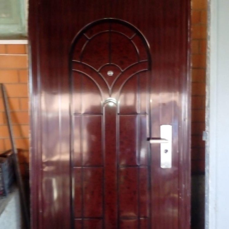Дверь входная Kaiser. Император дверь входная металлическая. Дверь Кайзер входная в стекольной раме. Кайзер деревянные Кайзер дом. Двери лабинск