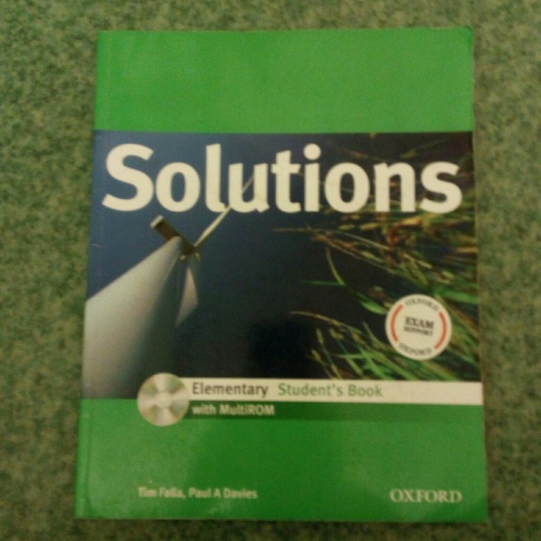 Solutions elementary 1. Оксфордский учебник по английскому языку b2. Учебник английского solutions изумрудный страница 4. Учебник по английскому языку зеленого цвета для студентов. Зеленый учебник по английскому Law.