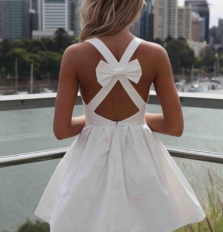 Платье белое тюльпан