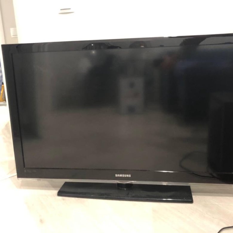 Бу телевизоры 40 дюймов. Le37s62b. Le40a556p1fxru. Samsung ue40eh5057k. Жк телевизор самсунг 40 дюймов.