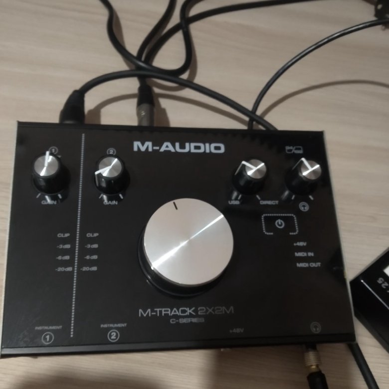 M track 2x2. M Audio 2x2 MTRACK. Audio m track 2x2. Звуковая карта m Audio m track 2x2. M Audio m track 2.