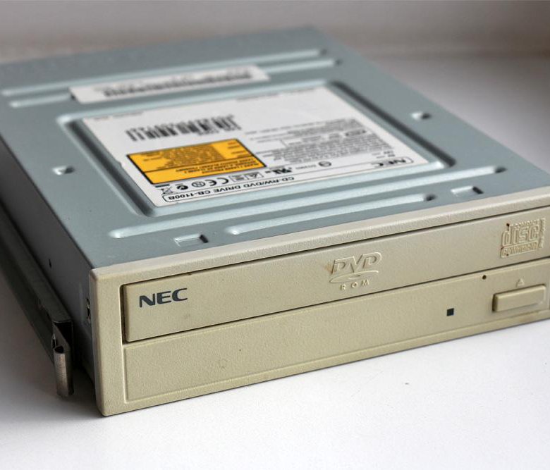 Rw rom. CD привод NEC. NEC CD ROM 2. NEC выпускает первый привод CD-ROM С удвоенной скоростью (1992 г);. Дисковод NEC g7gkpa.