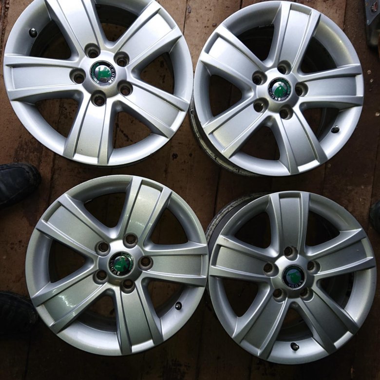 Литые диски 15 шкода. Диски skoda superb r17. Диски шкода фабия 2 на 14 дюймов. Диски шкода оригинал р16. Диски на шкоду фабия r15.
