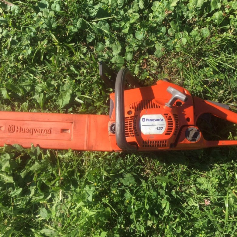 Бензопила 137 запчасть. Husqvarna 137e. Бензопила Husqvarna 137. Husqvarna Chainsaws 137. Хускварна 134 бензопила.