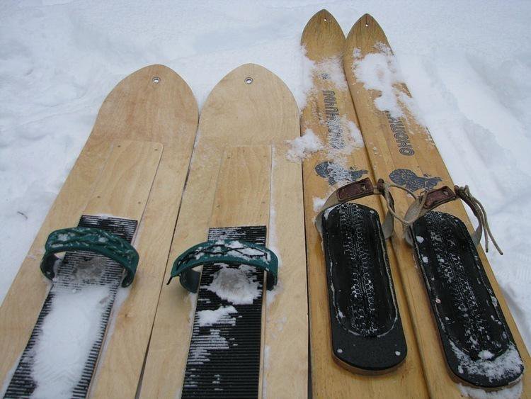 Лыжи с валенками