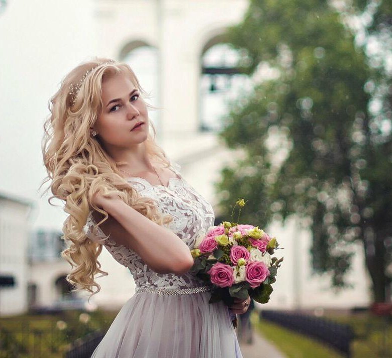 Свадебное платье - купить в Великом Новгороде, цена 5 000 руб., продано 30 апрел