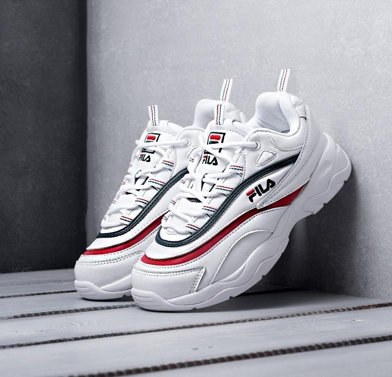 Fila ray. Кроссовки Fila 2018. Кроссовки Fila женские. Fila кроссовки белые.