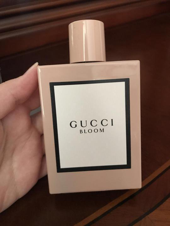 Упаковка Gucci Bloom