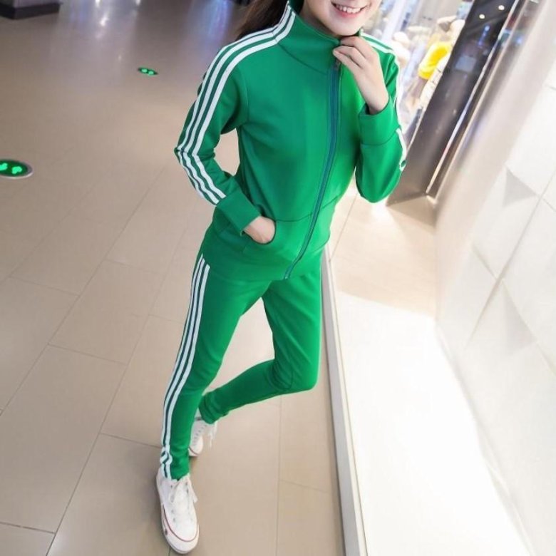 Адидас зеленый спортивный. Спортивный костюм адидас женский зеленый. Зеленый костюм адидас женский. Спортивный костюм адидас зеленый. Костюм спори зеленый адидас gl9459.