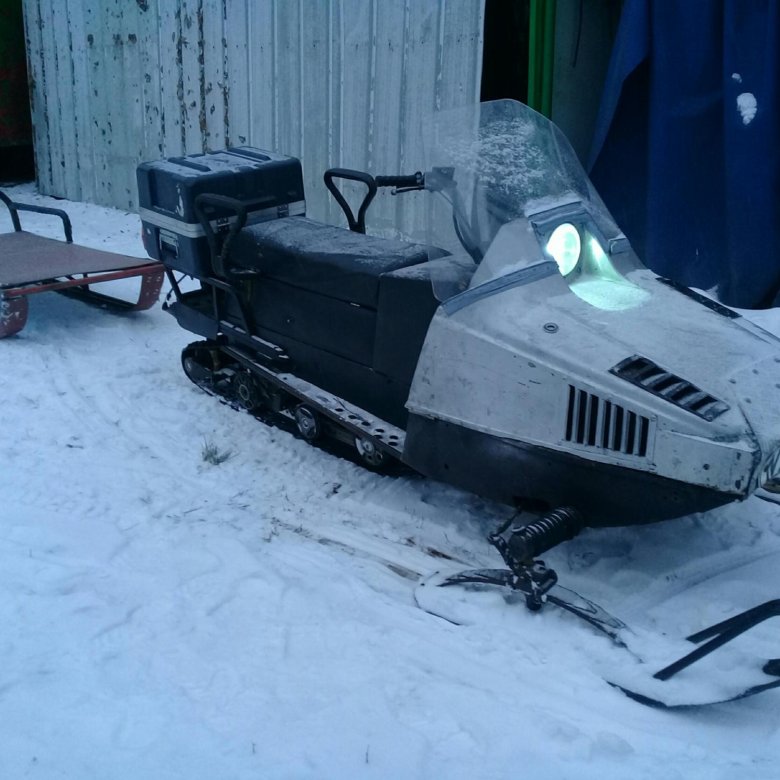 советский снегоход икар. снегоход икар. буран икар. снегоход икар с двигателем буран. советский снегоход икар.